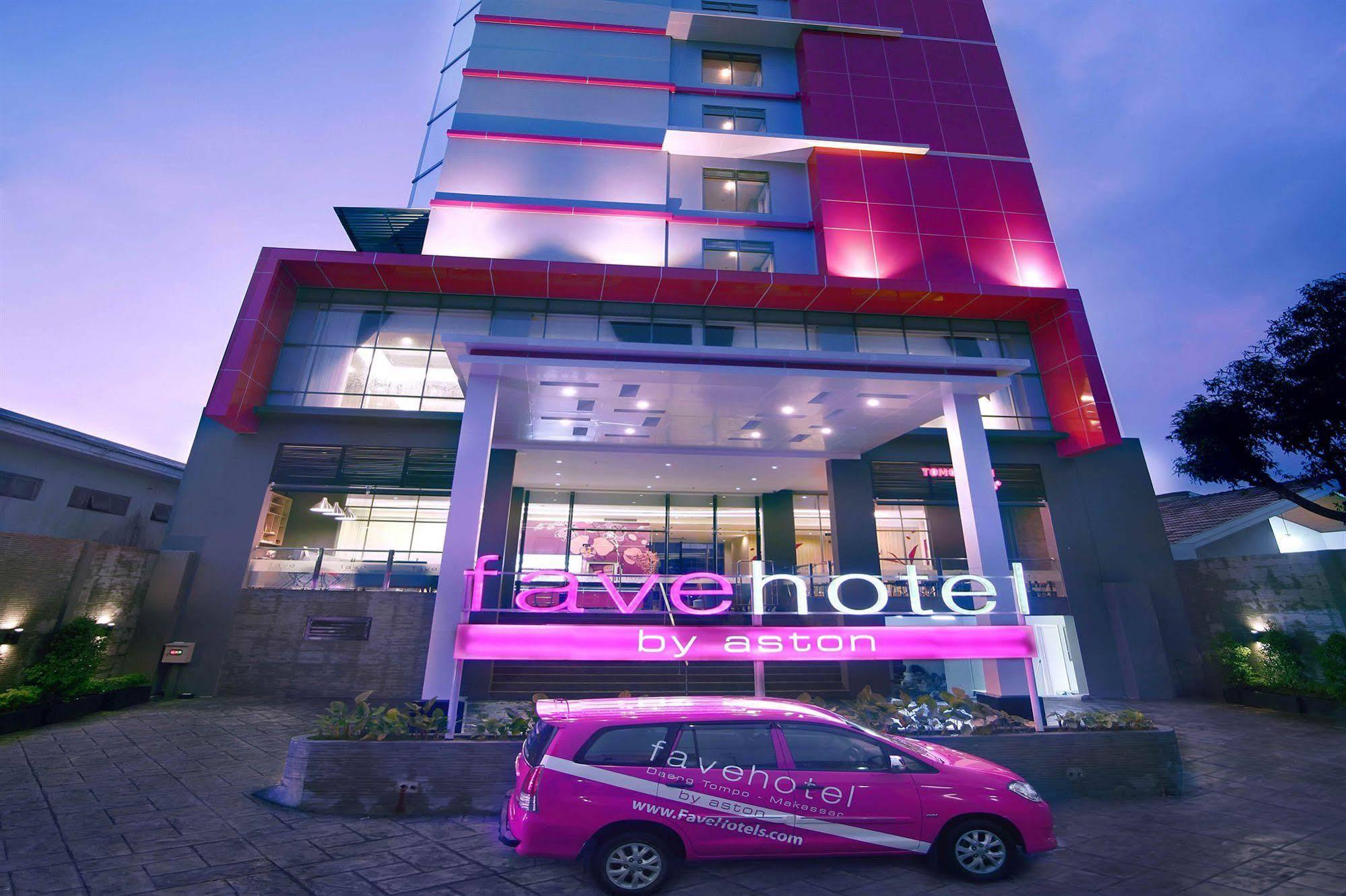Aston Inn Pantai Losari Makassar Exterior photo