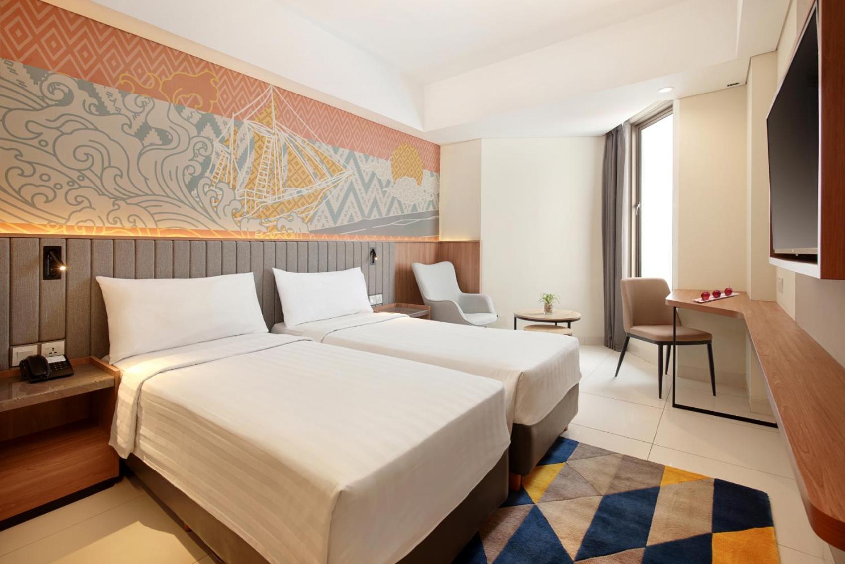 Aston Inn Pantai Losari Makassar Exterior photo